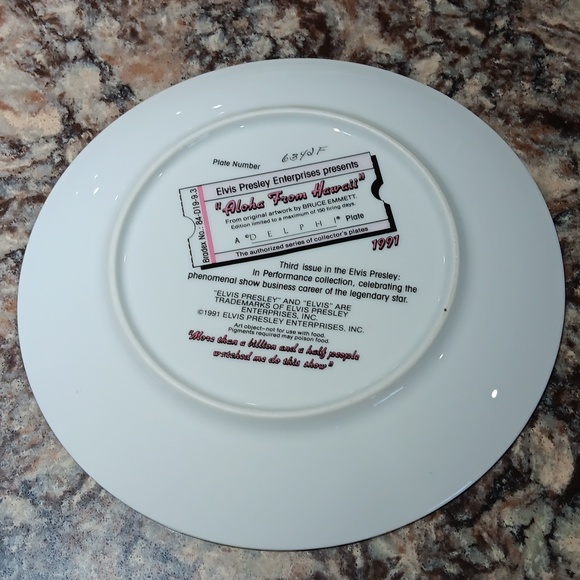 ELVIS Collectable Plate Aloha From Hawaii DELPHI 1997 - Picture 2 of 2